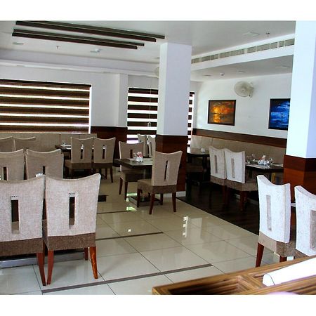 Hotel Aswathy Kodungallur Экстерьер фото